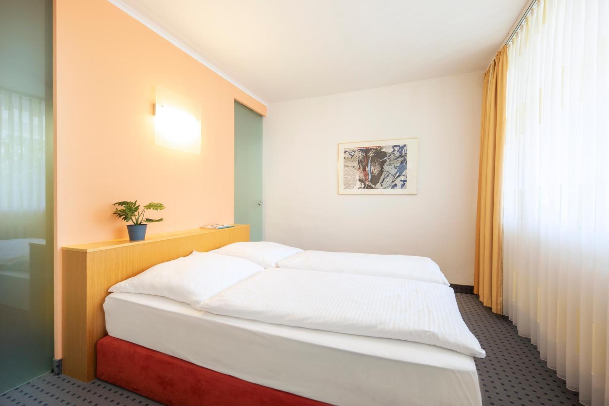 Achat Hotel Suhl Esterno foto