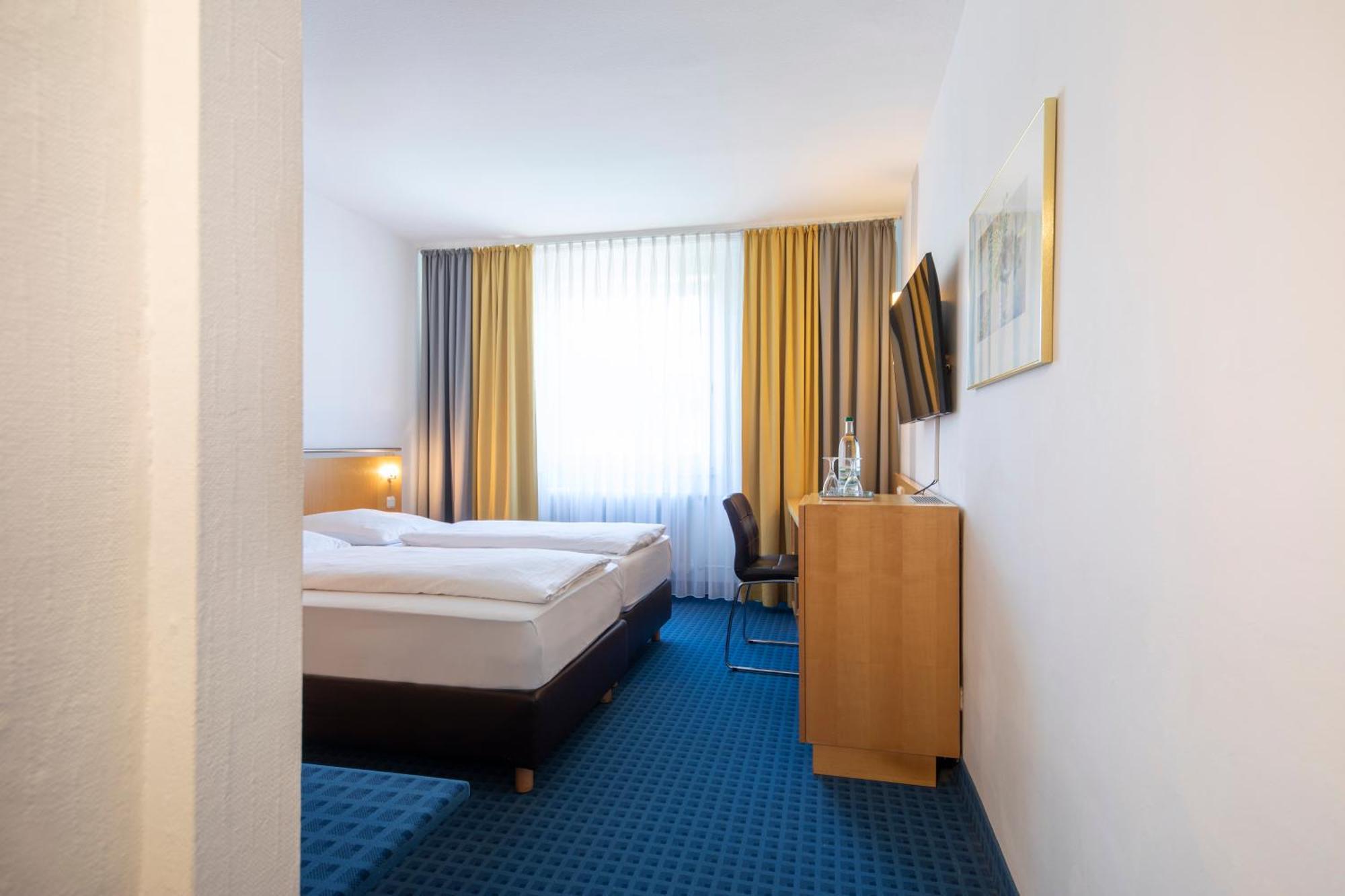 Achat Hotel Suhl Esterno foto