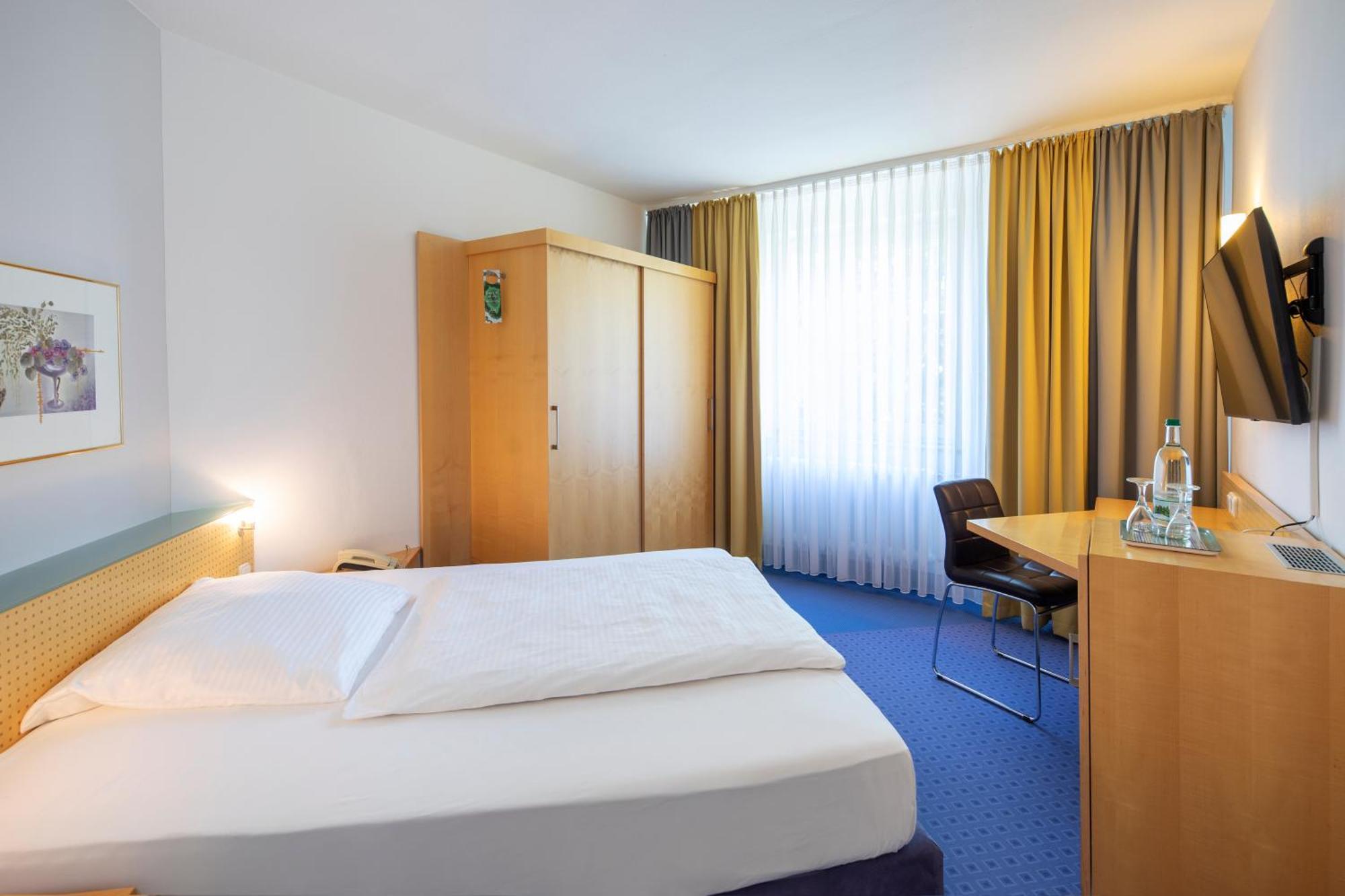 Achat Hotel Suhl Esterno foto