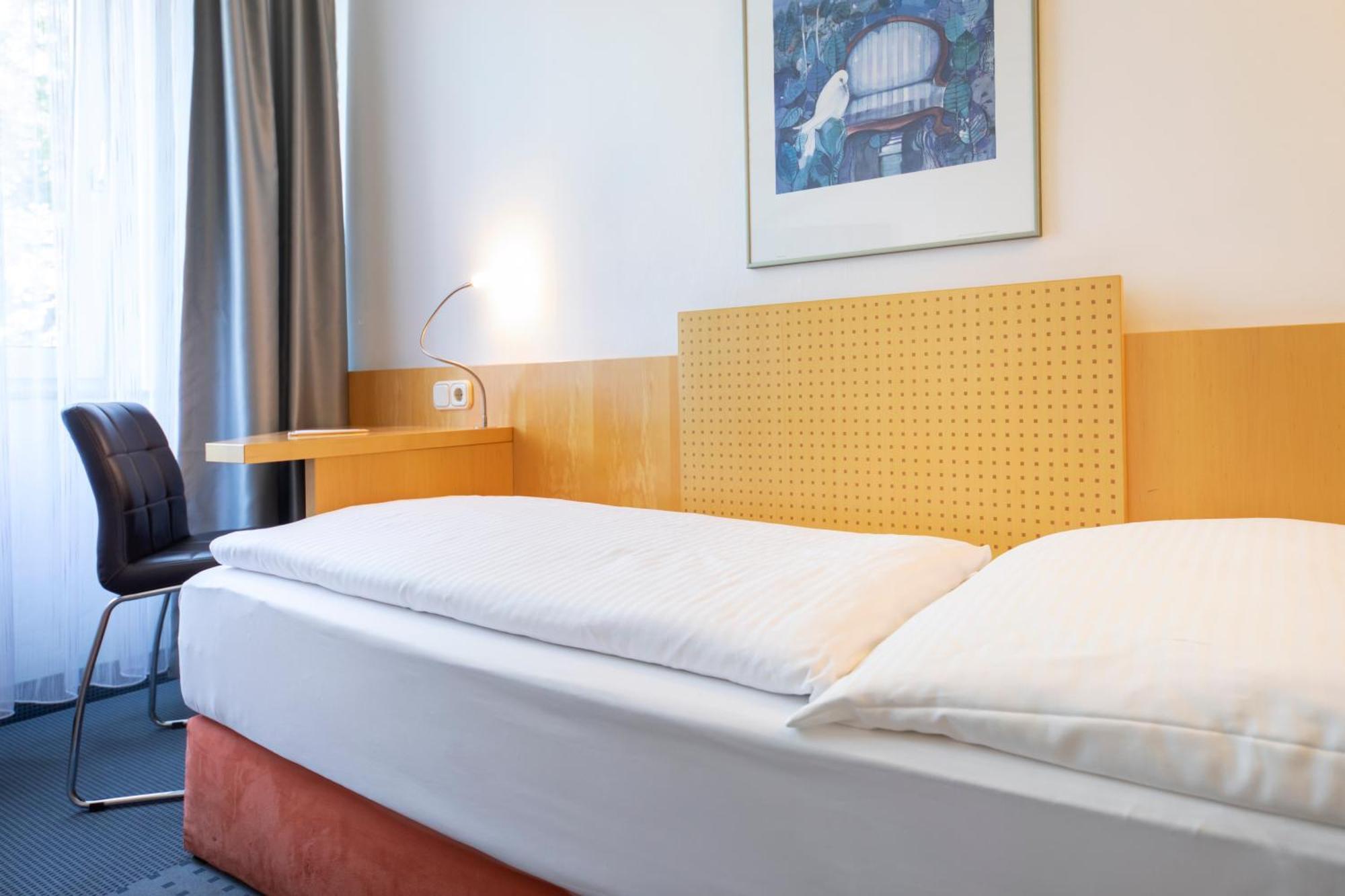 Achat Hotel Suhl Esterno foto